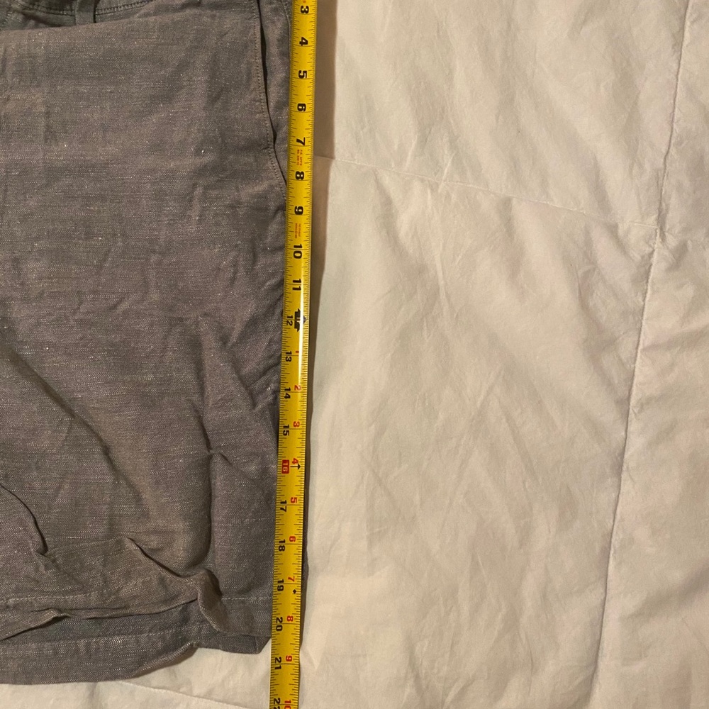 Banana Republic dress shorts - Picture 3 of 3